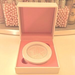 NWT. Limited Edition Jeffree Star extreme frost in shade sour ice.